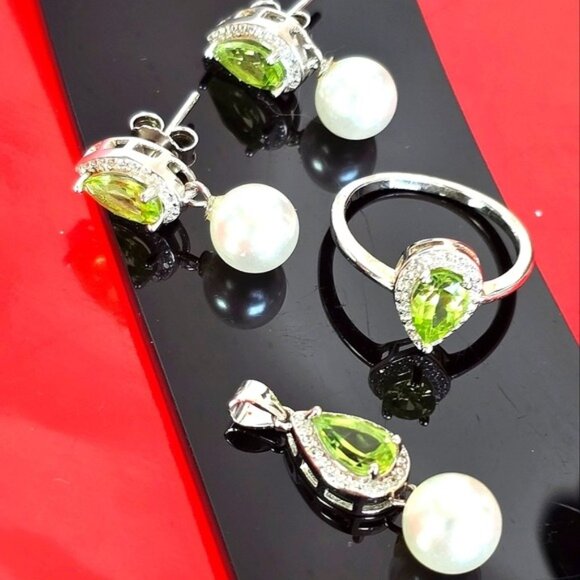 925 Sterling Silver Jewelry Set with Natural Freshwater Pearl & Peridot Gem - Picture 1 of 7